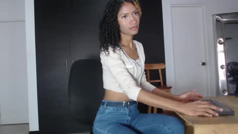 mailyn_gold online show from March 19, 12:31 pm