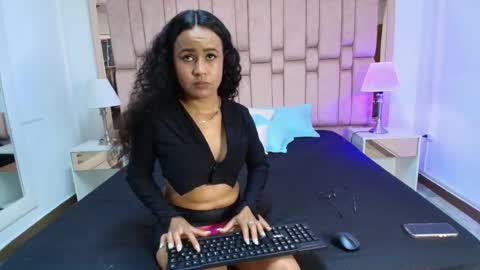 mailyntafur online show from March 24, 8:36 pm