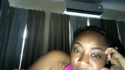 maincharactervybez online show from June 12, 10:51 pm