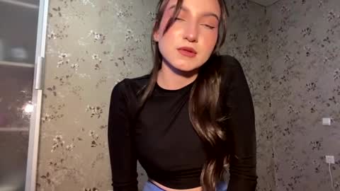 DIna online show from April 4, 2:05 pm