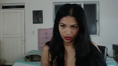 MAKENNAA online show from April 20, 10:40 am