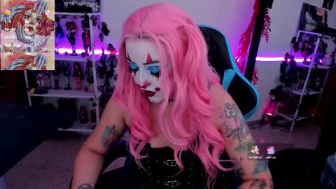 Snapshot of makii_33 chatting on September 25, 10:18 pm ...  ... online show from September 25, 10:18 pm