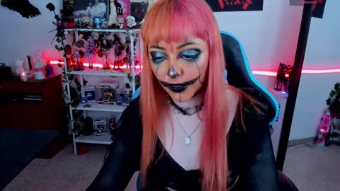 Snapshot of makii_33 chatting on October 10, 9:31 pm ...  ... online show from October 10, 9:31 pm