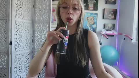 MakiyahBelle online show from August 4, 4:18 am