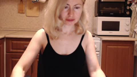 Malena online show from March 31, 9:59 pm