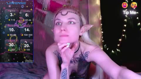 Snapshot of mali_sia chatting on September 25, 12:32 am Mischelle online show from September 25, 12:32 am