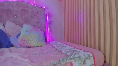 malory__jones online show from November 1, 7:07 pm