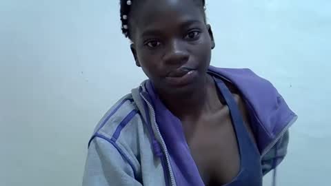 mamichula42 online show from December 18, 2:49 am