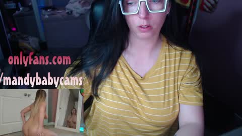 Snapshot of mandybabyxxx chatting on December 2, 6:30 pm MandyBabyXXX online show from December 2, 6:30 pm