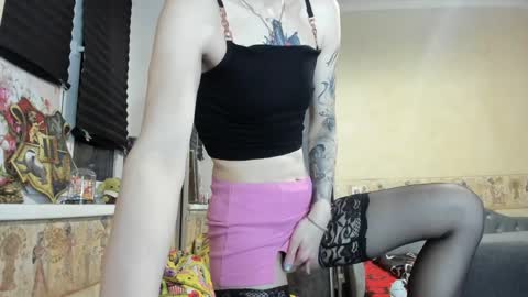 Mandy online show from April 3, 5:44 pm