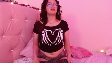 Manu  online show from December 18, 8:57 pm