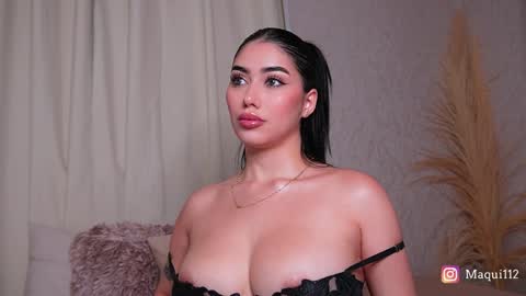 Snapshot of maquiii chatting on January 17, 9:28 pm Maquii online show from January 17, 9:28 pm