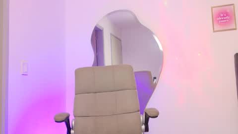     online show from March 6, 2:09 am