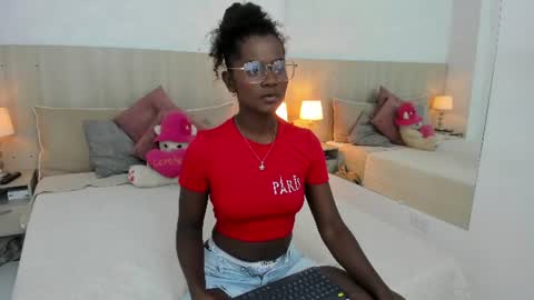 Mara Sinclair online show from June 19, 7:28 pm
