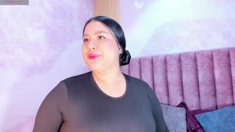 maralinette22 online show from March 17, 7:29 pm