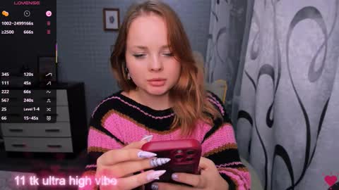 Sara online show from November 3, 10:36 pm