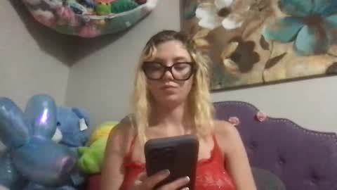 margoheaven online show from February 6, 8:50 am