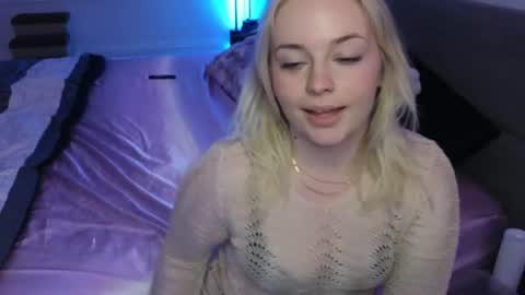 margot_robbie7 online show from June 11, 3:03 am