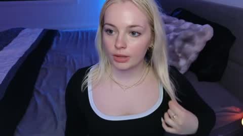 margot_robbie7 online show from June 17, 2:35 am