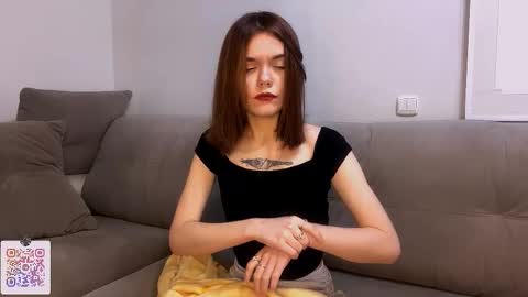 Lina online show from December 15, 9:20 pm