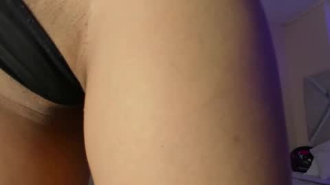 Meli-Mari  online show from February 25, 11:25 pm