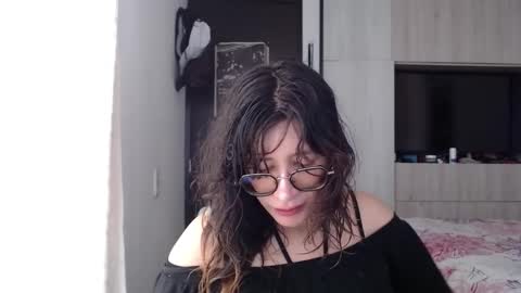 Mariana online show from October 1, 6:57 pm