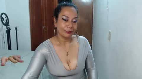 mariana_night online show from May 1, 11:41 pm