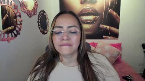 Mariana Lopez online show from May 28, 1:58 am