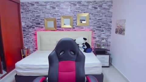 Mariana online show from March 12, 8:31 pm