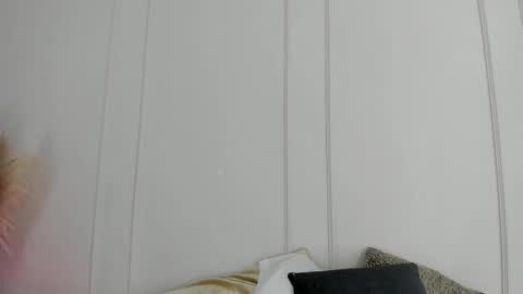 Maria Pettit online show from April 15, 8:37 am