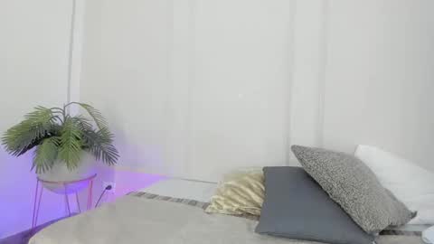 Maria Pettit online show from December 23, 10:19 am