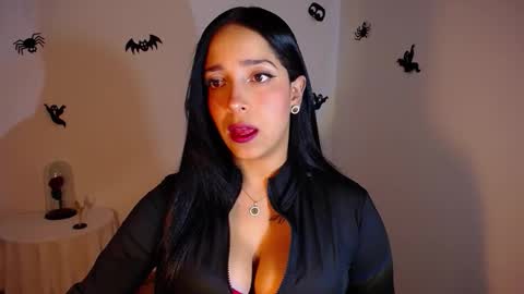 Snapshot of marie_daved chatting on October 26, 3:35 am Nicolle online show from October 26, 3:35 am