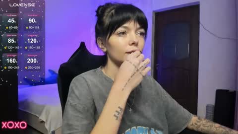 Snapshot of mariella__adams chatting on February 23, 3:56 pm Maria  online show from February 23, 3:56 pm