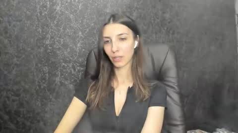 marielleanker online show from November 26, 4:30 pm