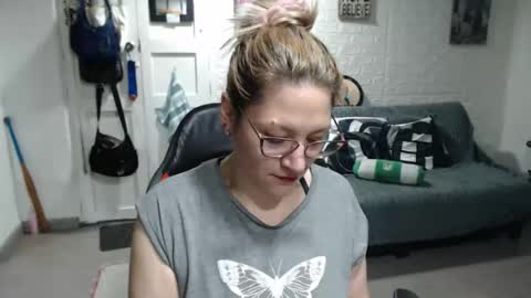mariiana_wet online show from April 18, 3:53 am
