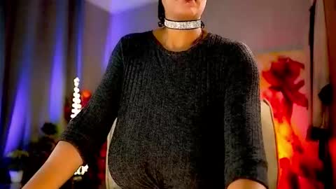 Snapshot of mariicha chatting on October 4, 6:52 am Nikita - Scroll down and read my bio please. New Pictures in Bio online show from October 4, 6:52 am