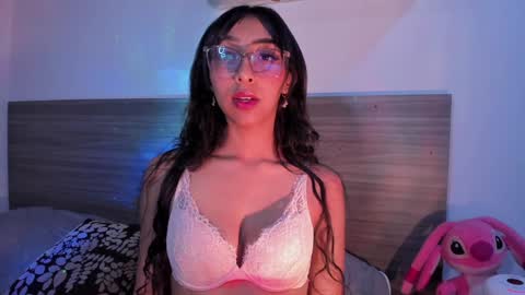 Luna Dulk online show from January 31, 9:37 am