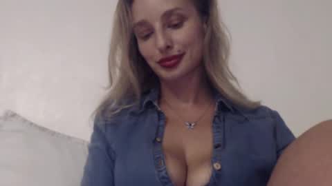 MarilynDevilish online show from November 5, 5:18 pm