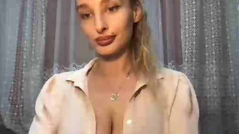 MarilynDevilish online show from December 29, 9:30 pm