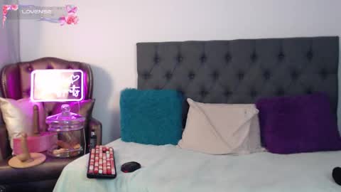 Paula Maria online show from January 7, 11:30 pm