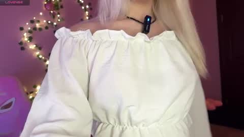 Olivia online show from July 1, 6:18 pm