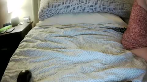 Jess and Nick online show from October 6, 3:01 am