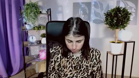 martaedams online show from April 1, 6:36 am