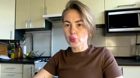 Marta online show from May 25, 3:11 pm