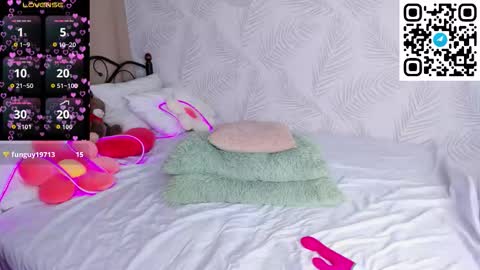 mary__bailey online show from February 13, 12:23 am