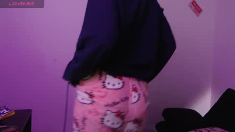                      100   online show from October 24, 7:54 pm