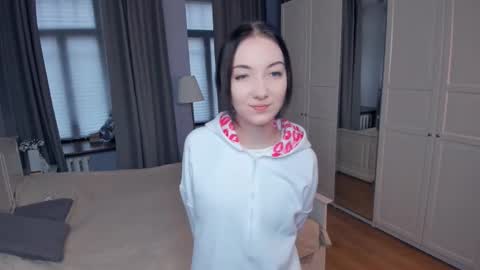 Mary online show from December 18, 9:14 am