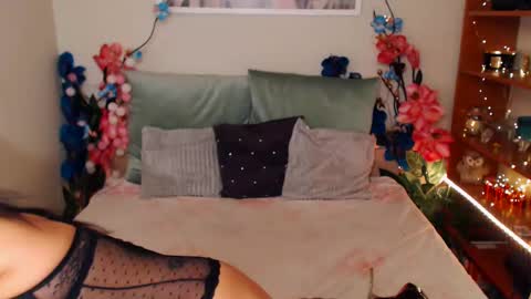 Snapshot of marydash chatting on January 29, 4:58 am Mary online show from January 29, 4:58 am