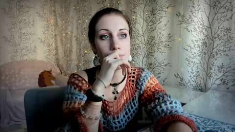 Snapshot of marylou_ chatting on September 17, 8:34 am Mary Lou online show from September 17, 8:34 am