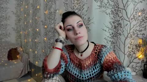 Snapshot of marylou_ chatting on December 8, 6:22 am Mary Lou online show from December 8, 6:22 am